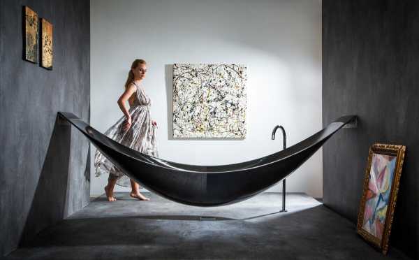 A Luxurious Bathtub from Splinter Works