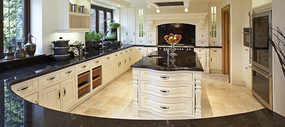 Classical Kitchen with Modern Design Integrated in a Georgian Style