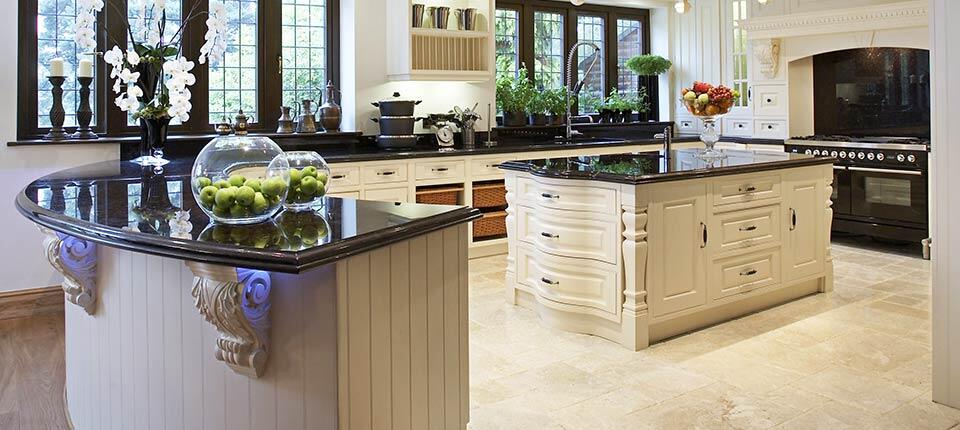 Classical Kitchen with Modern Design Integrated in a Georgian Style