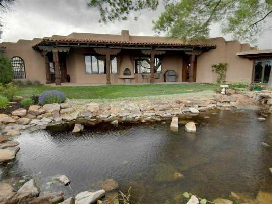 Magnificent Mansion in Santa Fe / John Midyette