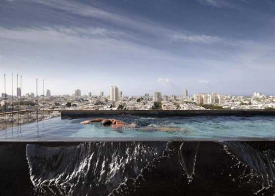 Tel Aviv Penthouse with Unconventional Design and Transparent Walls