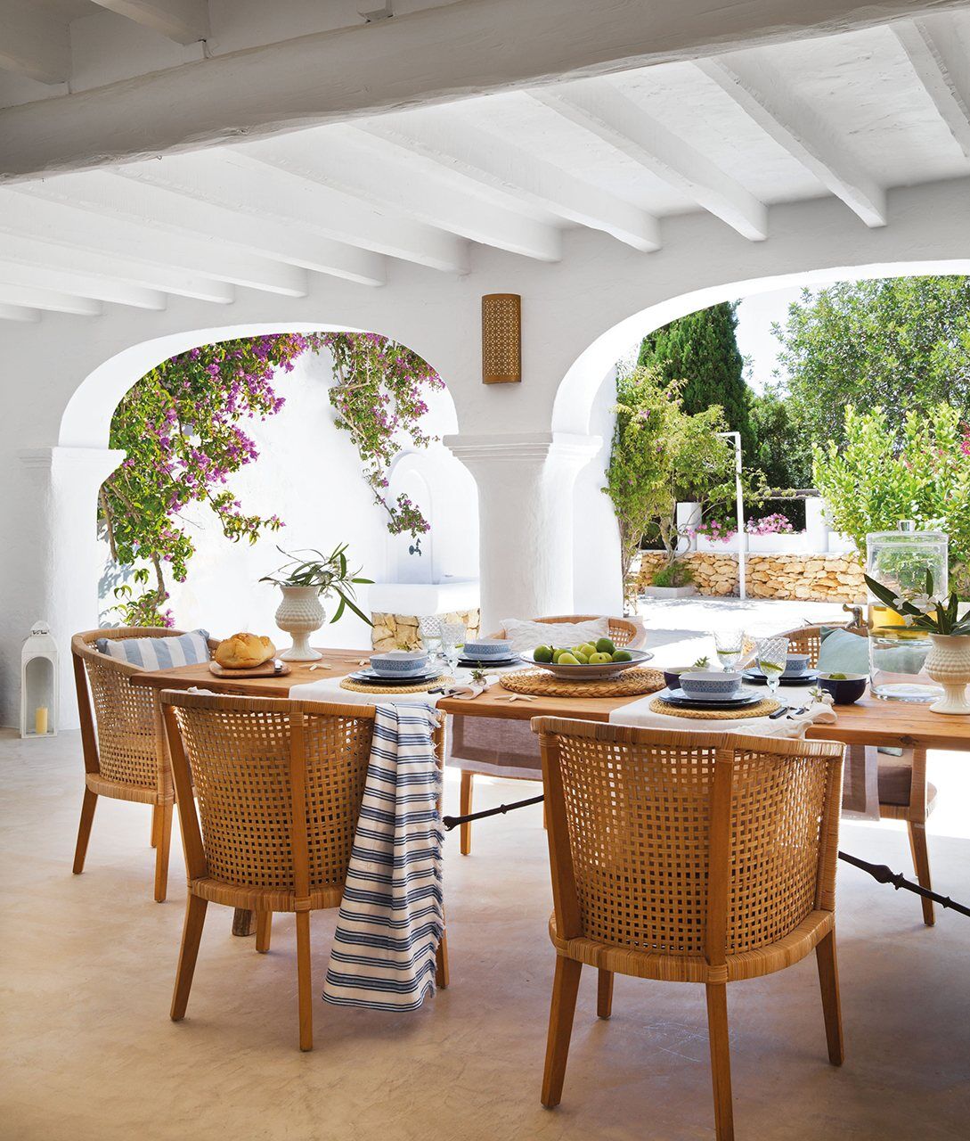 outdoor dining area