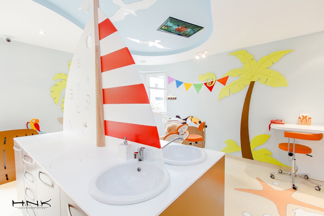 Dental clinic for children with a gorgeous design Dent Estet 4 Kids - Hamid Nicola Katrib - www.homeworlddesign. com (8)