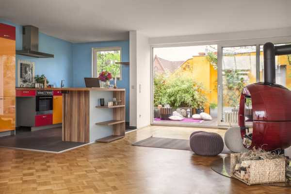 Apartment in Berlin: Wonderful Connection Between a Living Room and a Large Terrace