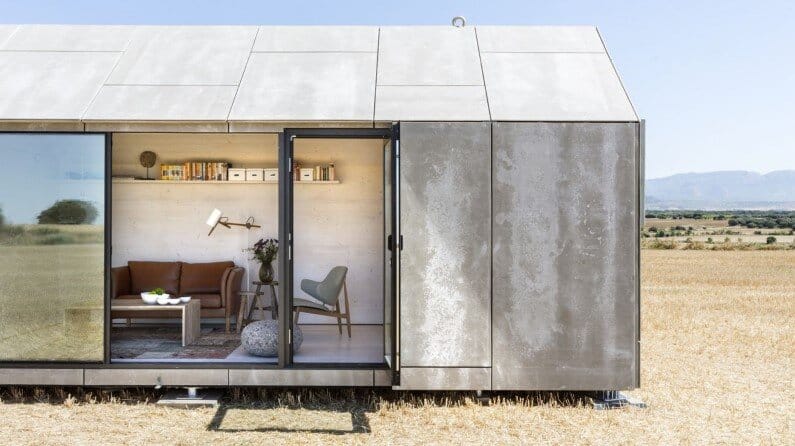 Portable dwelling ÁPH80 developed by Spanish architecture studio Ábaton