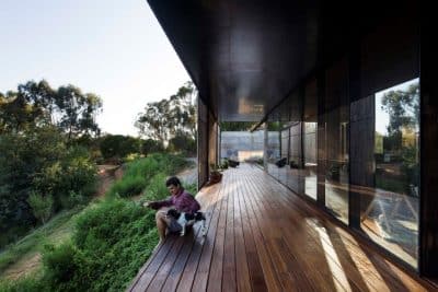 Sawmill House: Sustainable Architecture by Reusing Waste Concrete
