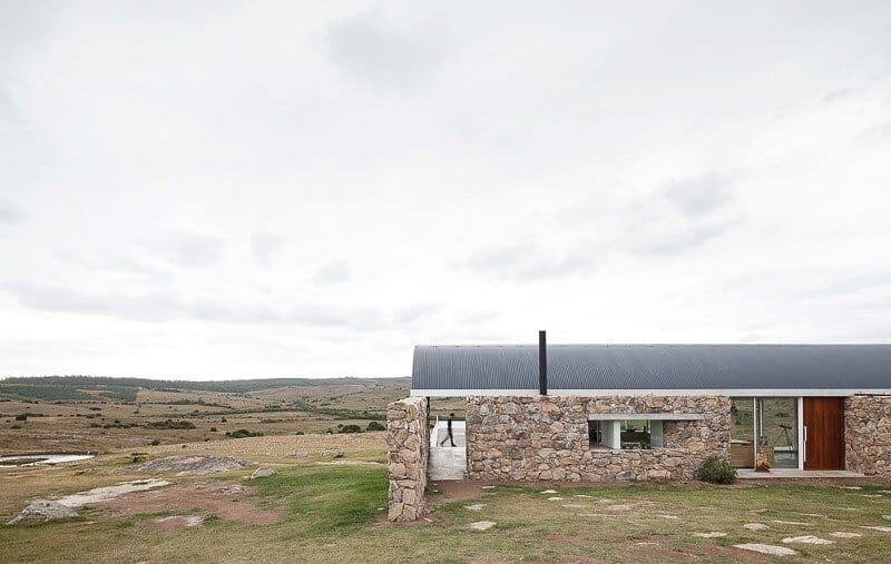 Calera del Rey House stone structure with a vaulted roof (1)