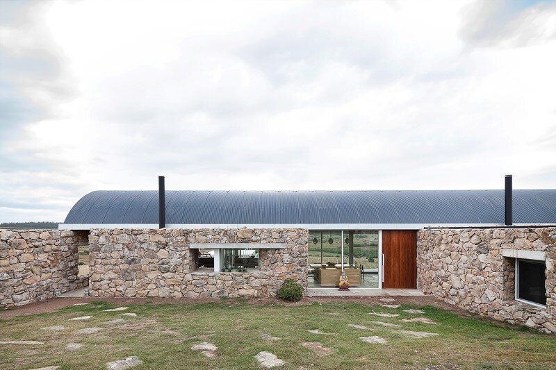 Calera del Rey House stone structure with a vaulted roof (2)