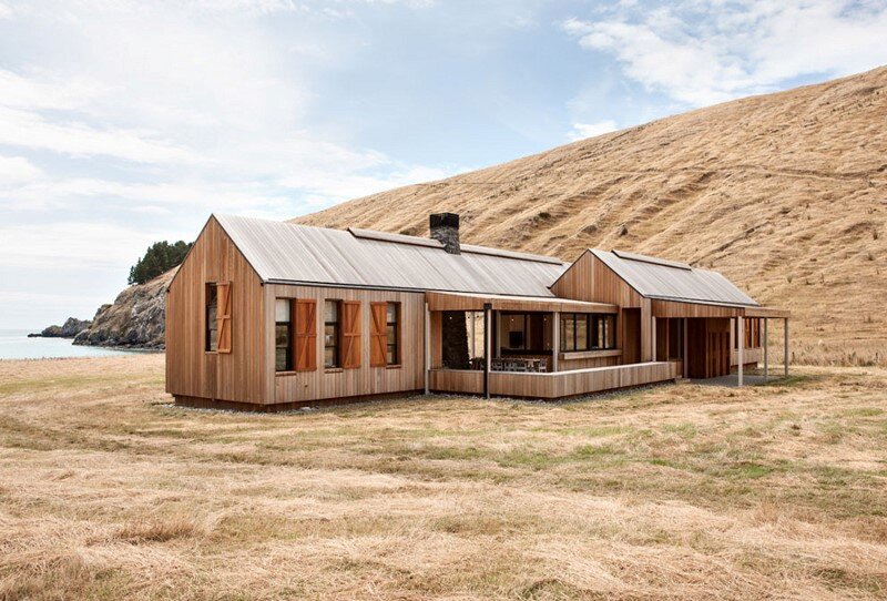 Farm house designed as the centerpiece of a surf beach 12