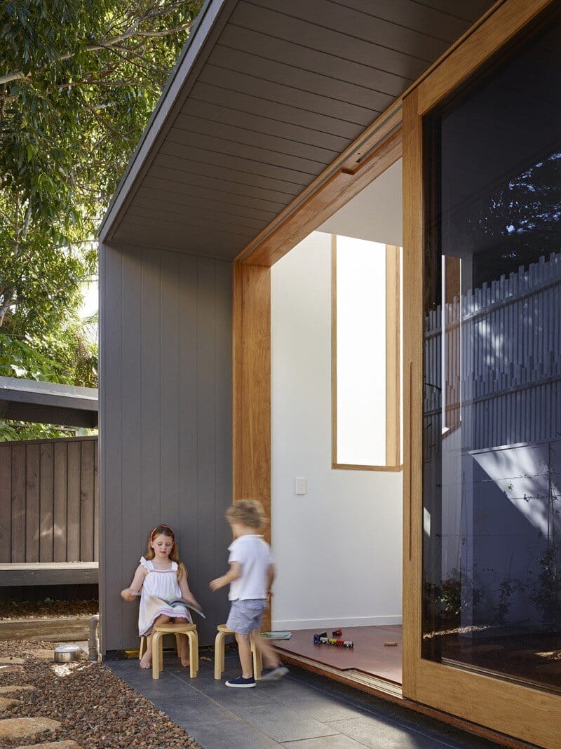 Sunshine Beach House By Shaun Lockyer Architects (7)