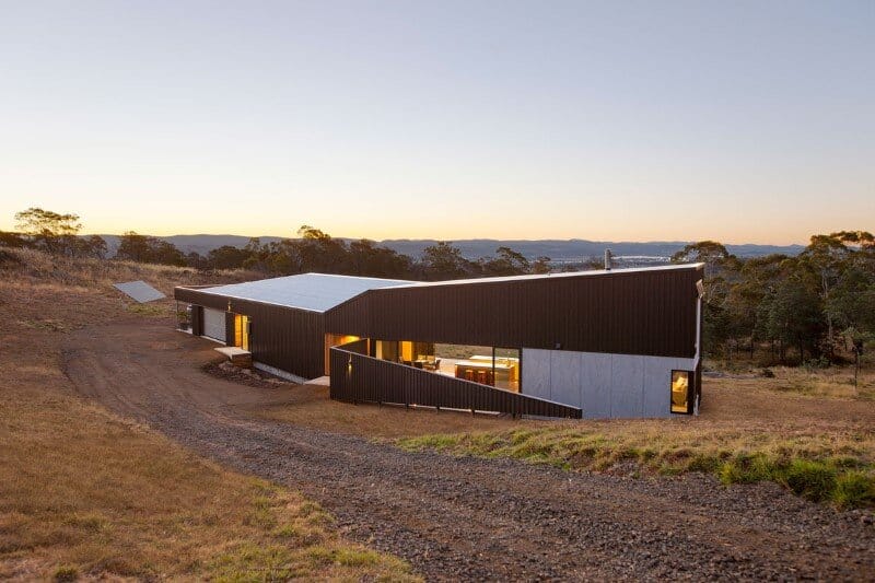 Valley House - shaped and adapted to the contours of a valley - Philip M. Dingemanse (10)