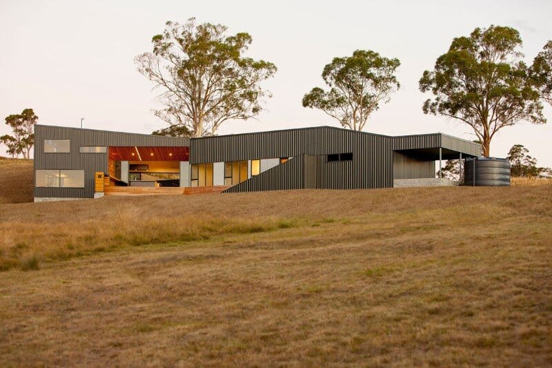 Valley Residence - shaped and adapted to the contours of a valley - Philip M. Dingemanse (8)