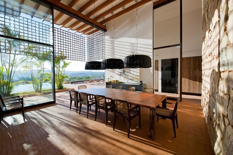 Weekend house with contemporary design placed in the Brazilian Atlantic Forest (4)