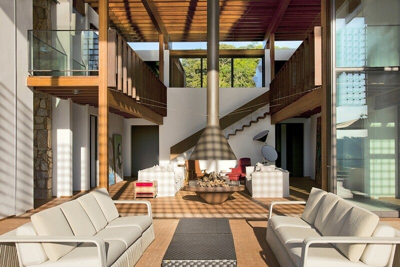 Weekend house with contemporary design placed in the Brazilian Atlantic Forest (6)