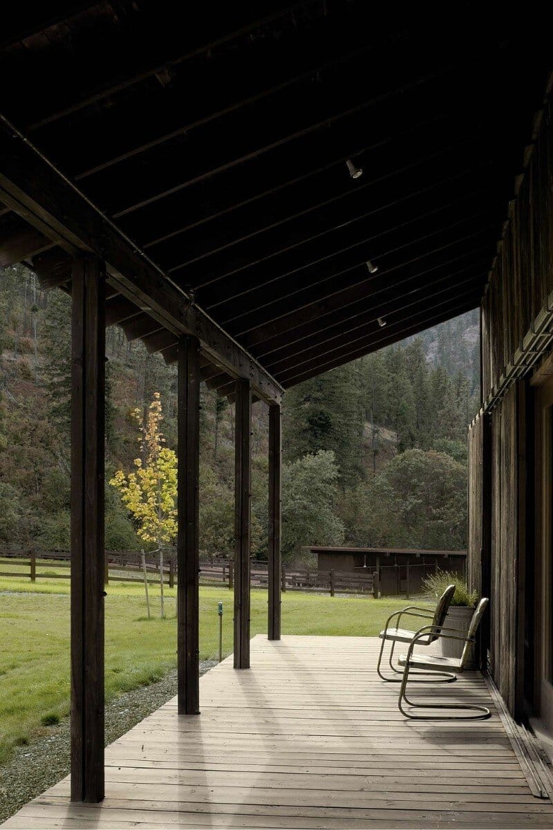 Canyon Barn - Old barn renovated and transformed into a three-bedroom retreat (13)