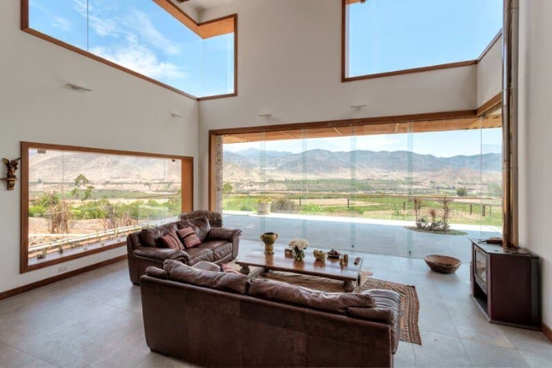 House in Azpitia built with handmade bricks that have been burned in traditional ovens (10)