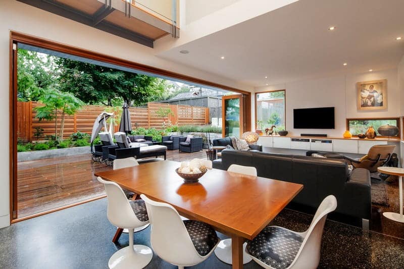 living area, dining room