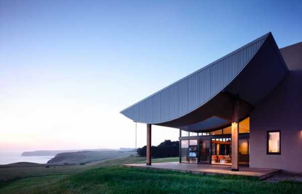 Flinders House Located on the Sweeping Hill in Coastal Victoria