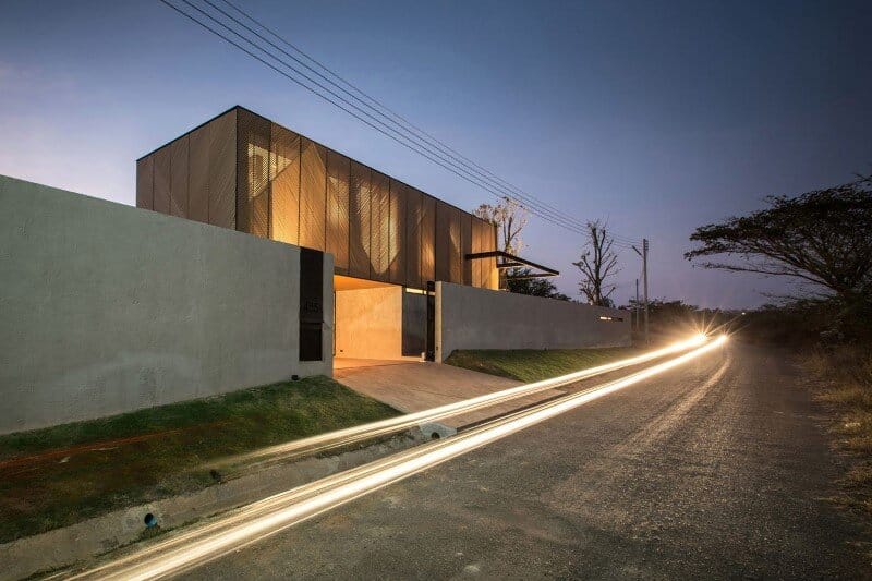 Concrete House by Idin Architects - Thai vacation house (18)