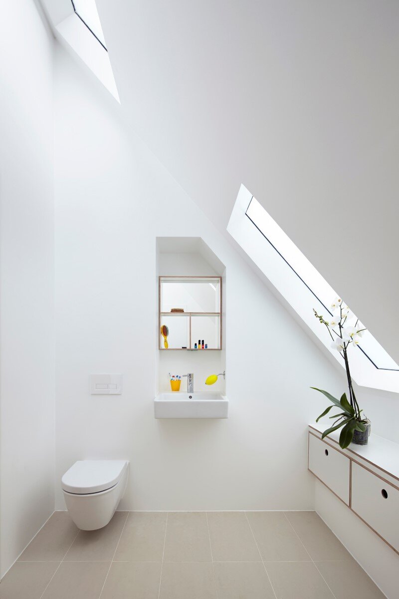 London House - family home formed of two sculptural volumes of weathering steel (19)