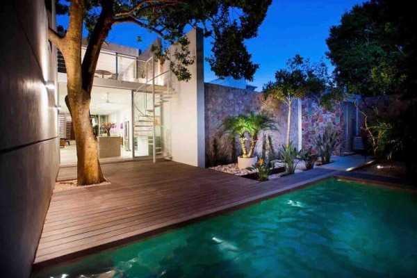 Merida House Combines Traditional Mexican Elements with Contemporary Design