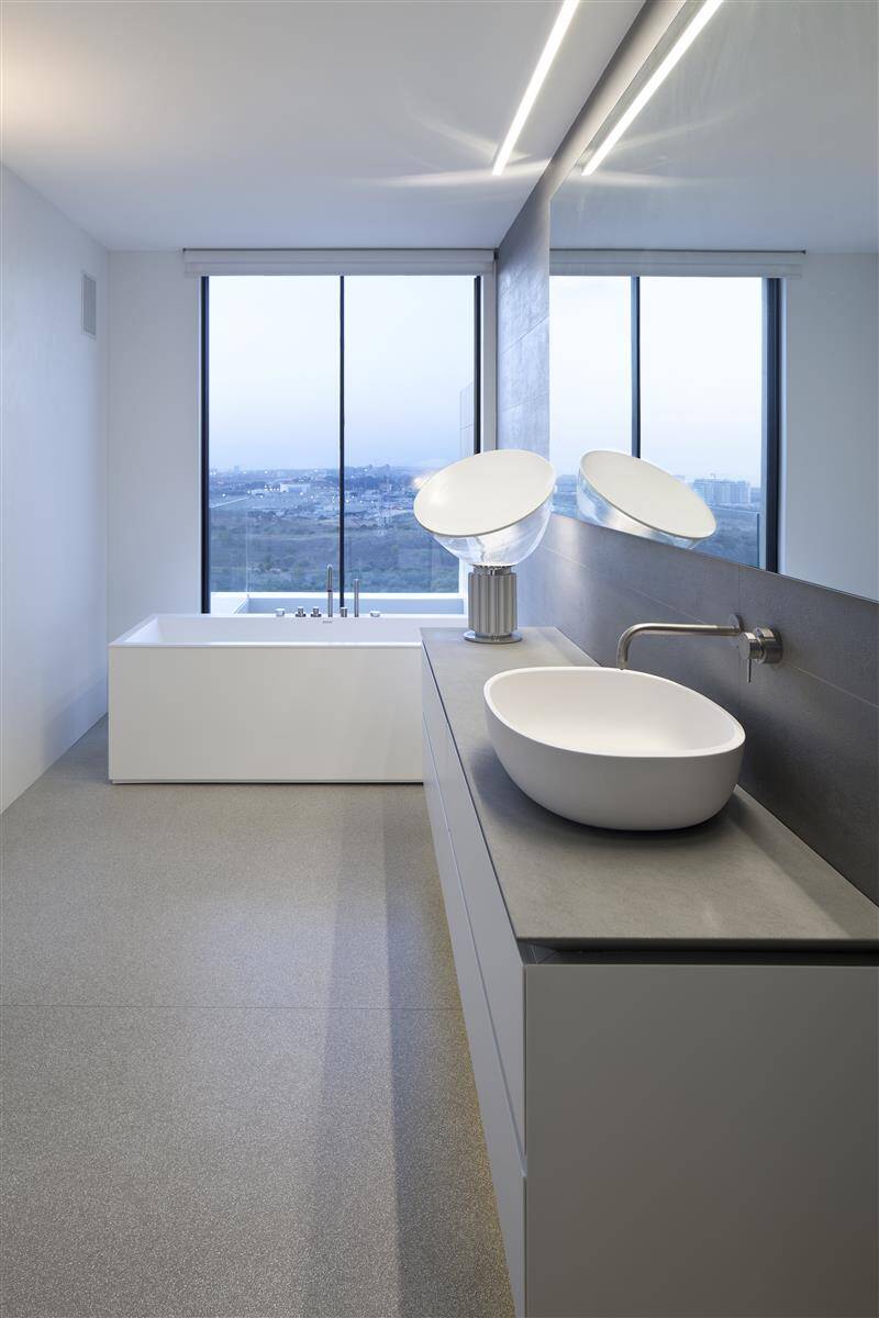 Renovation of a duplex apartment in Tel Aviv (17)