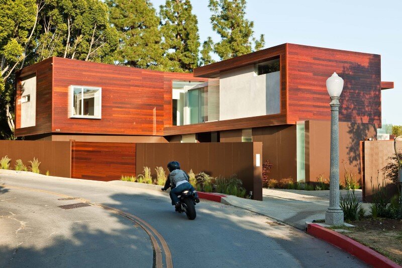 Sunset Plaza Residence modernist forms with dramatic views over Los Angeles (18)