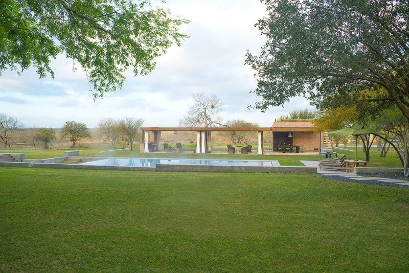 Temple Ranch Pool House with jacal shade structures (16)