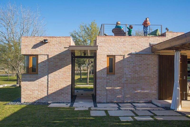 Temple Ranch Pool Cabana with jacal shade structures (4)