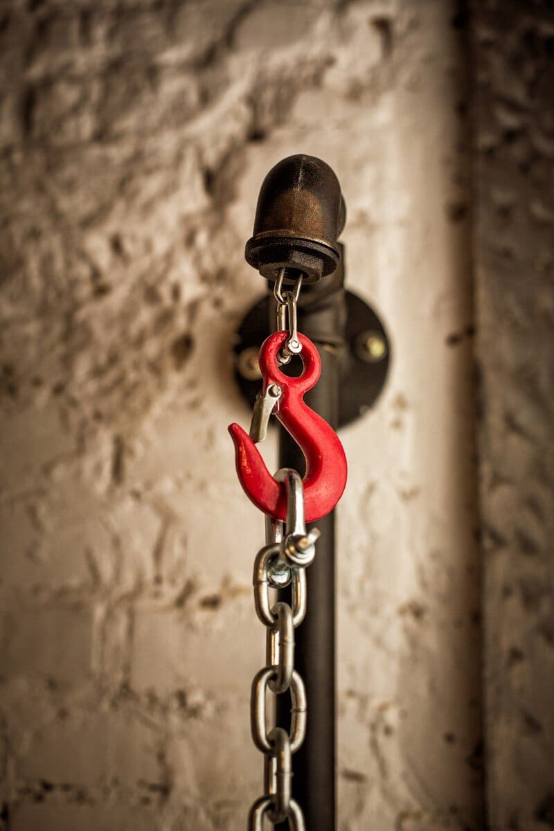Vintages-style boutique of motorcycle clothing and accessories (17)
