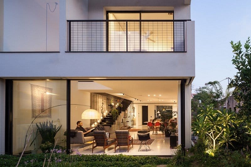 Contemporary townhouse in Tel Aviv Mendelkern Residence by David Lebenthal (1)