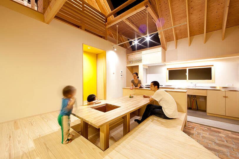 Kawagoe House is a Spacious Room Under a Large Gabled Roof (16)