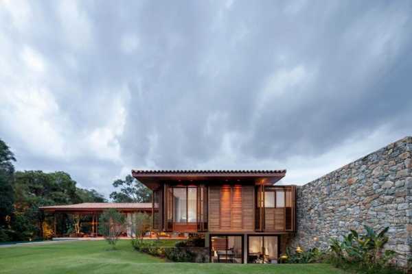 Modern Country House with a Brazilian Farm Look