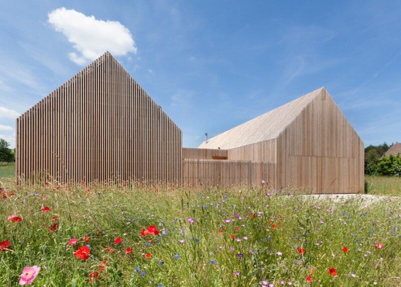 Wohnhaus aus Holz wooden-frame house heated by a geothermal heat pump (4)