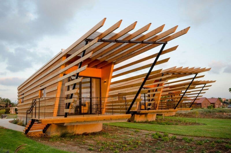 Wooden huts built with prefabricated elements (5)