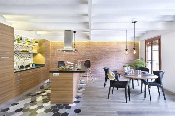 From Seine to the Mediterranean – Barcelona Apartment by Egue y Seta