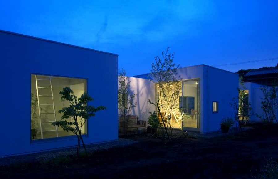 House in the Large Garden by Yamazaki Kentaro (13)