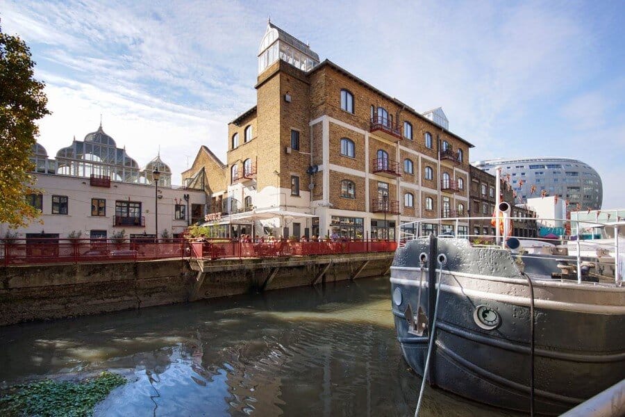 Industrial Warehouse Conversion at Ransome’s Dock in London (16)