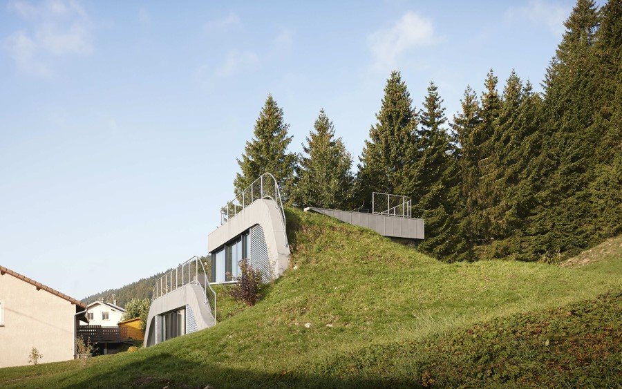 Jura House Blends into the Surrounding Hill (8)