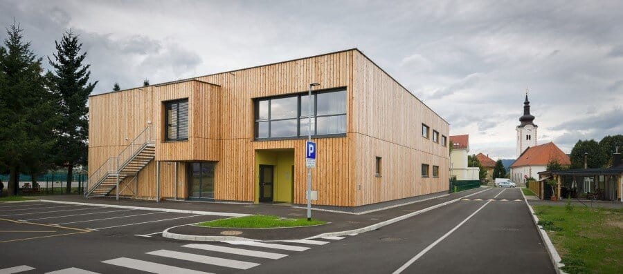 Šmartno Timeshare Kindergarten - Spaces Combined into one Learning Landscape (11)