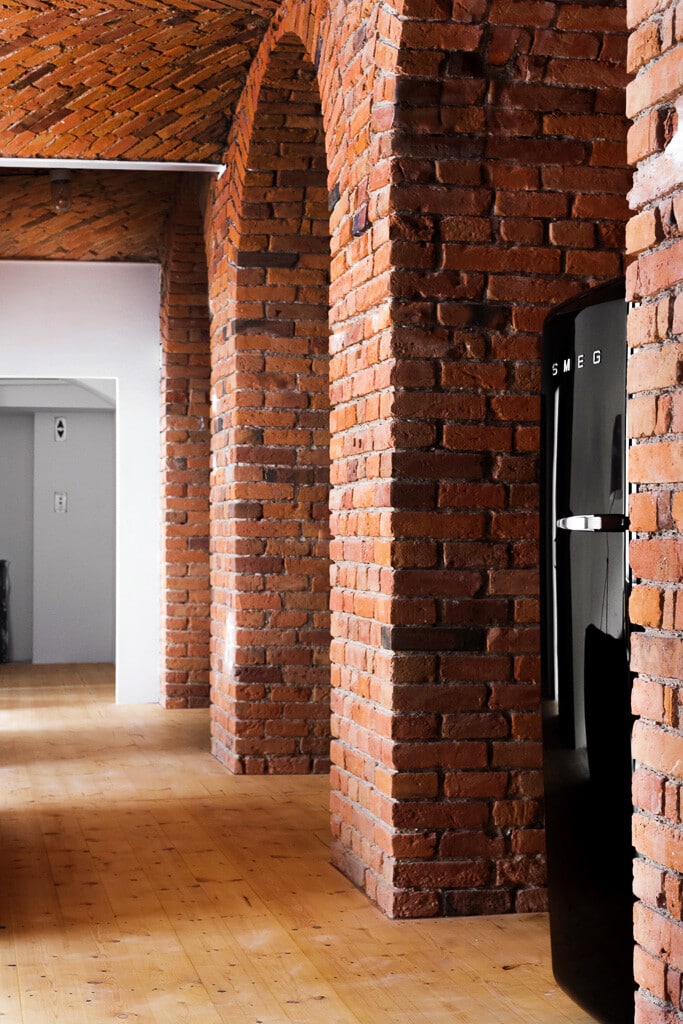 Modern Loft Apartment in an Old Marmalade Factory (5)