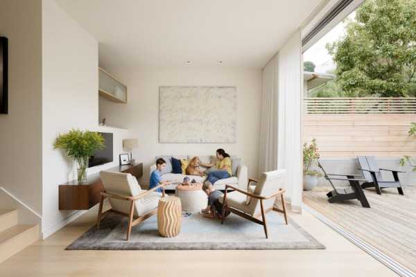 Unconventional Three-Story Atrium House in San Francisco