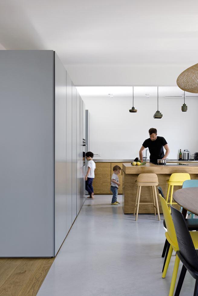 Maisonette Apartment by Ulli Heckmann and Eitan Hammer Paris (17)