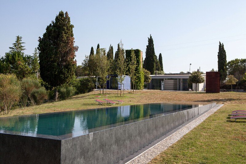 Art Hangar Modern Loft Built in the Middle of Tuscan Countryside (16)