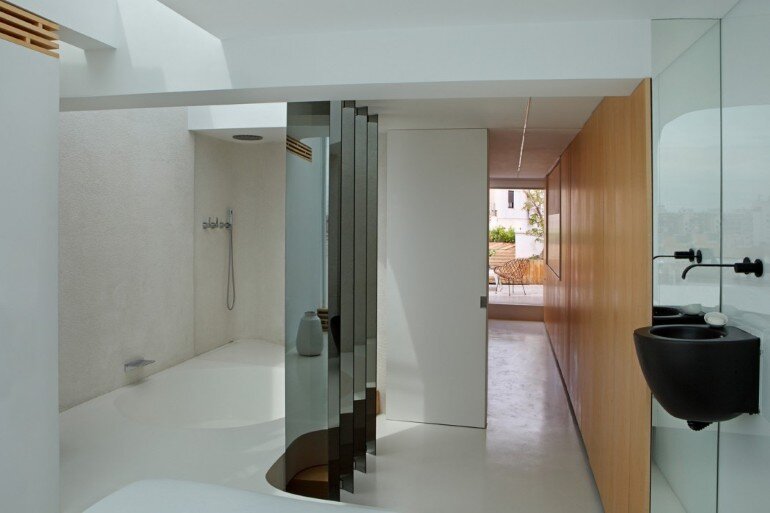 Valencia Penthouse Naturalness, Neutrality and Brightness (6)