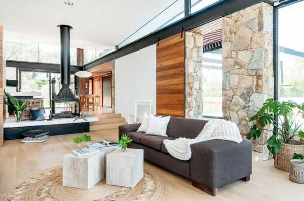 Warrandyte House, Rural Retreat Built Above A River