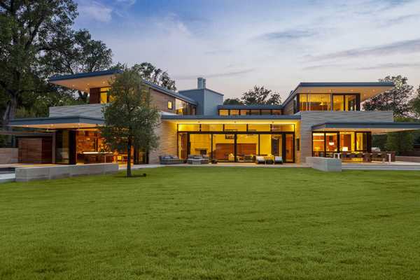 Lake Austin House by Aamodt / Plumb Architects