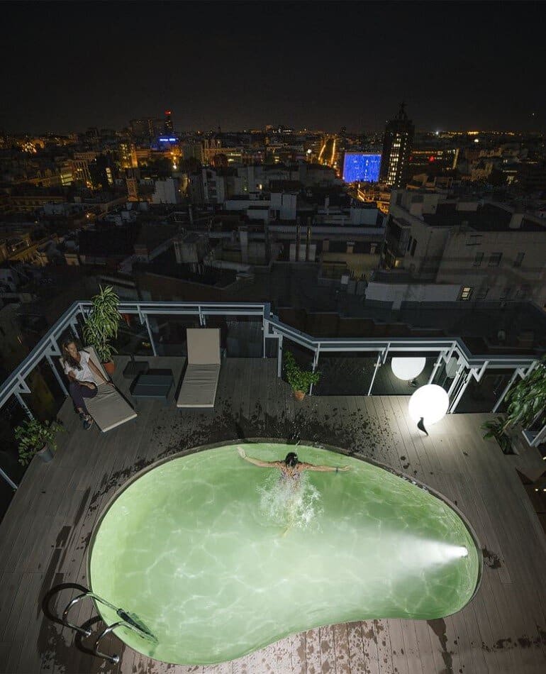 Attic House Situated in a Tower in the Center of Madrid (18)