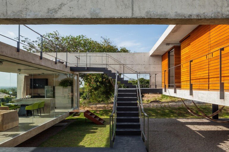 Two Beams House - Wiew, Ventilation and Natural Lighting (2)