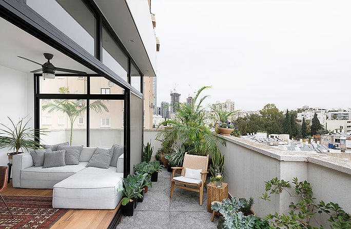 balcony, Nahalat Yitzhak Apartment